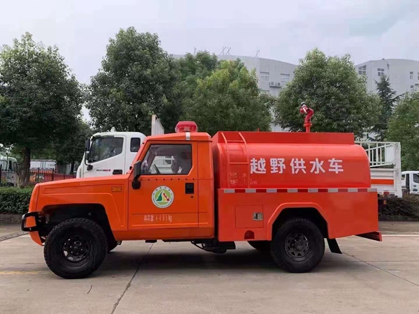 森林消防車(chē)